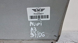 PORTA TRASEIRA DIREITA AUDI A3 1997 A 2006 COM DETALHE DIREITO PRATEADO