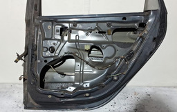 PORTA TRASEIRA DIREITA RENAULT MEGANE 1998 A 2005 C/DETALHE  DIREITO PRETO