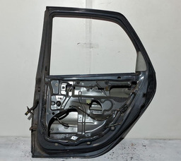 PORTA TRASEIRA DIREITA RENAULT MEGANE 1998 A 2005 C/DETALHE  DIREITO PRETO
