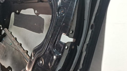 PORTA DIANTEIRA DIREITA HYUNDAI AZERA 2008 A 2011COM DETALHE DIREITO PRETO