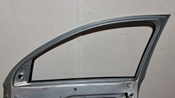 PORTA DIANTEIRA DIREITA GM CORSA JOY/MAXX 2002 A 2012 PRATEADO