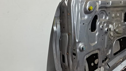 PORTA DIANTEIRA DIREITA MITSUBISHI L200 OUTDOOR 2007 A 2011 DIREITO PRATEADO