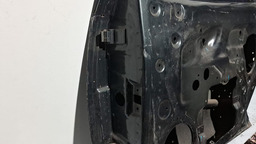 PORTA DIANTEIRA DIREITA GM AGILE/MONTANA 2009 A 2015 PRETO