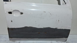 PORTA DIANTEIRA DIREITA NISSAN MARCH 2011 A 2020COOM DETALHE DIREITO BRANCO