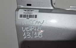 PORTA DIANTEIRA DIREITA NISSAN VERSA 2013 A 2018 COM DETALHE DIREITO PRATEADO