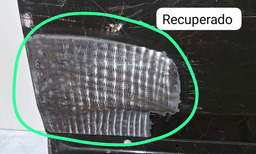 PORTA DIANTEIRA DIREITA JEEP RENEGADE 2015 A 2022 C/ DETALHE PRETO