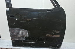 PORTA DIANTEIRA DIREITA JEEP RENEGADE 2015 A 2022 C/ DETALHE PRETO