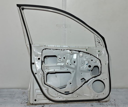 PORTA DIANTEIRA ESQUERDO TOYOTA RAV 4 2006 A 2012COM DETALHE BRANCO