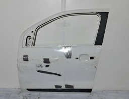 PORTA DIANTEIRA ESQUERDO FIAT MOBI 2016 A 2024 COM DETALHE BRANCO