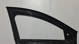 PORTA DIANTEIRA ESQUERDO RENAULT DUSTER/SANDERO 2015 A 2022 PRETO