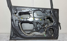 PORTA DIANTEIRA ESQUERDO HONDA FIT 2004 A 2008 COM DETALHE PRETO