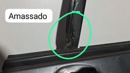 PORTA DIANTEIRA ESQUERDO HONDA FIT 2004 A 2008 COM DETALHE PRETO