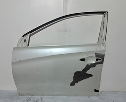 Porta Dianteira Esquerdo Toyota Yaris 2018 A 2024 C/detalhe Prateado