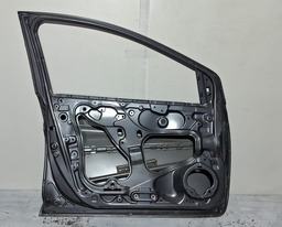 PORTA DIANTEIRA ESQUERDO HONDA CITY 2015 A 2020 COM DETALHE PRETO