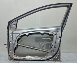 PORTA DIANTEIRA DIREITA HYUNDAI I30 2012 A 2016 COM DETALHE DIREITO PRATEADO