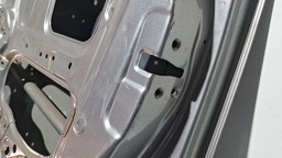 PORTA DIANTEIRA DIREITA HYUNDAI HB20 2013 A 2019 COM DETALHE DIREITO CINZA