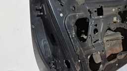 PORTA DIANTEIRA DIREITA RENAULT SCENIC 2002 A 2009 C/DETALHE DIREITO PRETO