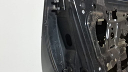 PORTA DIANTEIRA DIREITA RENAULT SCENIC 2002 A 2009 C/DETALHE DIREITO PRETO