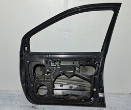 PORTA DIANTEIRA DIREITA RENAULT SCENIC 2002 A 2009 C/DETALHE DIREITO PRETO