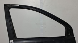 PORTA DIANTEIRA DIREITA RENAULT SCENIC 2002 A 2009 C/DETALHE DIREITO PRETO