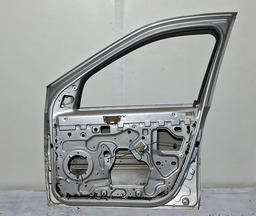 PORTA DIANTEIRA DIREITA RENAULT LOGAN 2007 A 2013 SEM FURO DIREITO PRATEADO