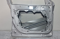PORTA DIANTEIRA ESQUERDA FIAT TORO 2016 A 2024 COM DETALHE ESQUERDO PRATEADO