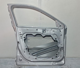 PORTA DIANTEIRA ESQUERDA FIAT TORO 2016 A 2024 COM DETALHE ESQUERDO PRATEADO