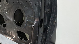 PORTA DIANTEIRA ESQUERDA GM ONIX 2020 A 2022 COM DETALHE ESQUERDO PRETO