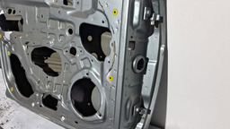 PORTA DIANTEIRA ESQUERDA FIAT PALIO 2014 A 2020 COM DETALHE ESQUERDO CINZA