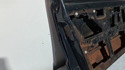 PORTA DIANTEIRA ESQUERDA FIAT UNO 2004 A 2013 COM DETALHE ESQUERDO PRETO