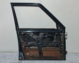 PORTA DIANTEIRA ESQUERDA FIAT UNO 2004 A 2013 COM DETALHE ESQUERDO PRETO
