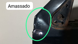 PORTA DIANTEIRA ESQUERDA FIAT UNO 2004 A 2013 COM DETALHE ESQUERDO PRETO