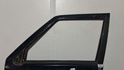 PORTA DIANTEIRA ESQUERDA FIAT UNO 2004 A 2013 COM DETALHE ESQUERDO PRETO