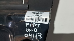 PORTA DIANTEIRA ESQUERDA FIAT UNO 2004 A 2013 COM DETALHE ESQUERDO PRETO