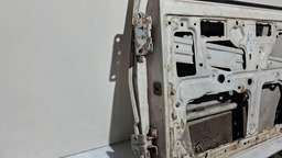 PORTA DIANTEIRA DIREITA FIAT UNO 1984 A 2003 COM DETALHE DIREITO PRATEADO