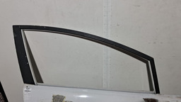 PORTA DIANTEIRA DIREITA FORD NEW FIESTA 2011 A 2021C/DETALHE DIREITO BRANCO