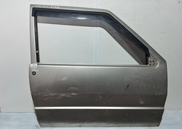 Porta Dianteira Direita Fiat Uno 2004 A 2013 Com Detalhe Direito Prateado