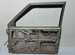 PORTA DIANTEIRA DIREITA FIAT UNO 2004 A 2013 COM DETALHE DIREITO PRATEADO
