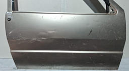 PORTA DIANTEIRA DIREITA FIAT UNO 2004 A 2013 COM DETALHE DIREITO PRATEADO