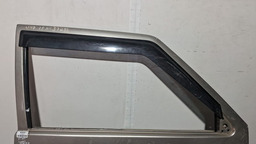 PORTA DIANTEIRA DIREITA FIAT UNO 2004 A 2013 COM DETALHE DIREITO PRATEADO