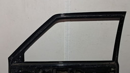 PORTA DIANTEIRA DIREITA FIAT UNO 2004 A 2013 COM DETALHE DIREITO PRETO