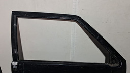 PORTA DIANTEIRA DIREITA FIAT UNO 2004 A 2013 COM DETALHE DIREITO PRETO