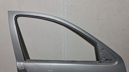 PORTA DIANTEIRA DIREITA GM CELTA 2000 A 2016 COM DETALHE DIREITO PRATEADO