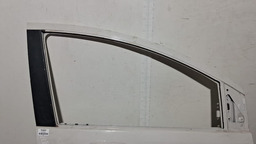 PORTA DIANTEIRA DIREITA VW FOX 2003 A 2009 COM DETALHE DIREITO BRANCO