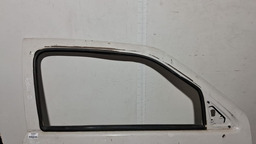 PORTA DIANTEIRA DIREITA VW GOL 1995 A 1999 2 PTS COM DETALHE DIREITO BRANCO