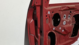 PORTA DIANTEIRA DIREITA  FORD KA 2015 A 2021 COM DETALHE VERMELHO