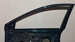 PORTA DIANTEIRA DIREITA GM ONIX 2020 A 2025 COM DETALHE DIREITO AZUL