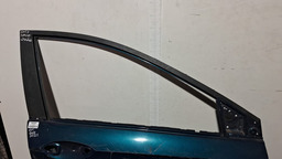 PORTA DIANTEIRA DIREITA GM ONIX 2020 A 2025 COM DETALHE DIREITO AZUL