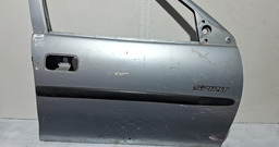 PORTA DIANTEIRA DIREITA GM CORSA CLASSIC 1994 A 2016  DIREITO PRATEADO