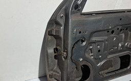 PORTA DIANTEIRA DIREITA GM CORSA JOY 2002 A 2012 COM DETALHE DIREITO CINZA